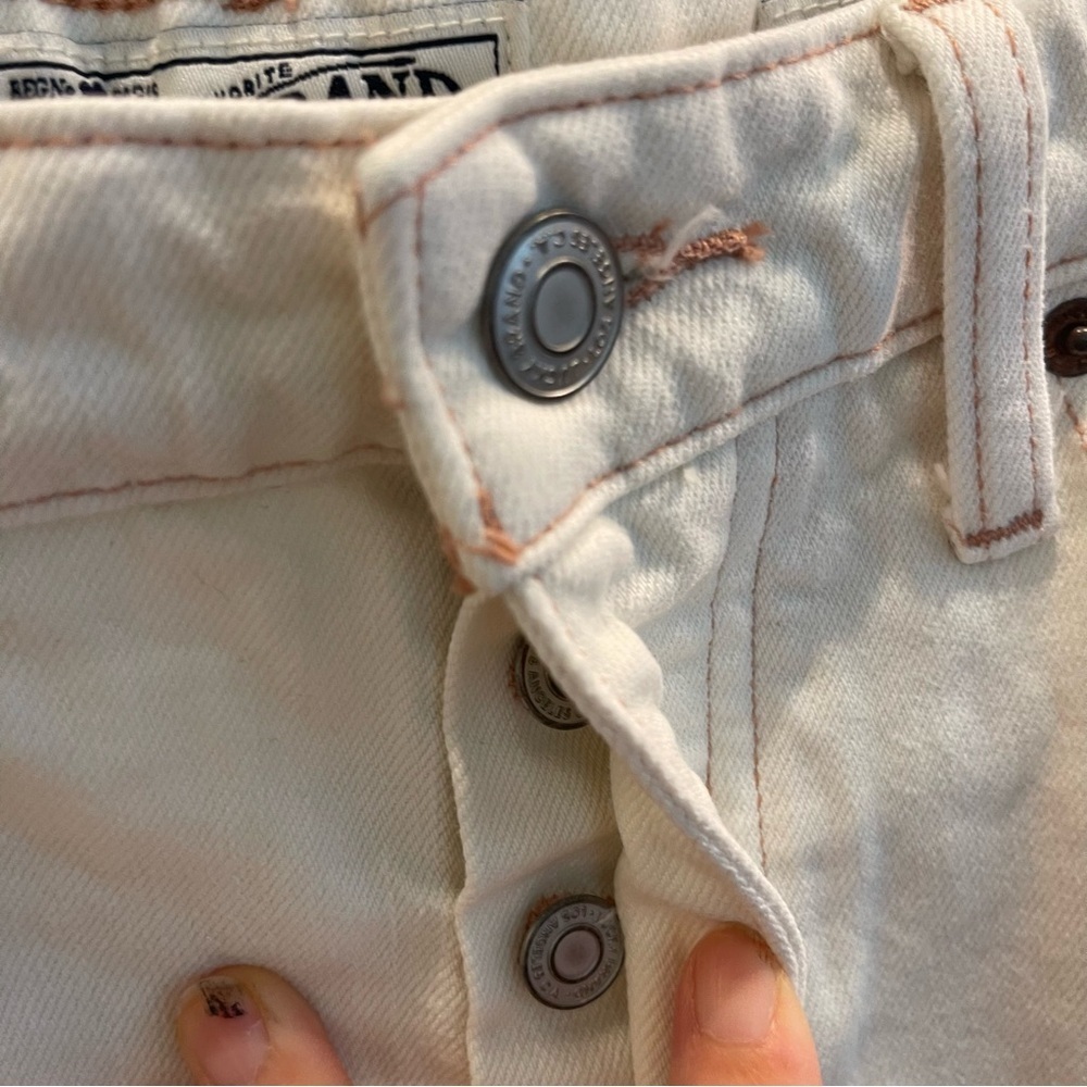 Lucky Brand The Boyfriend Shorts Off-White Denim Women’s 2/26 Raw Hem - Picture 8 of 13